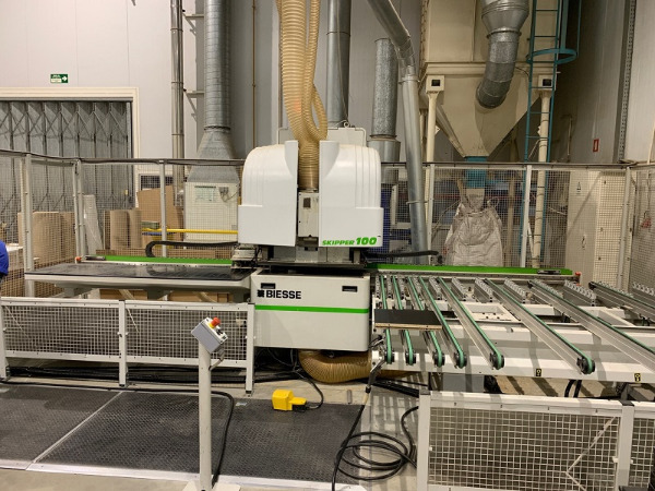 Centro di lavoro BIESSE mod. SKIPPER 100 L - cod. 96 con sistema di aspirazione proposal